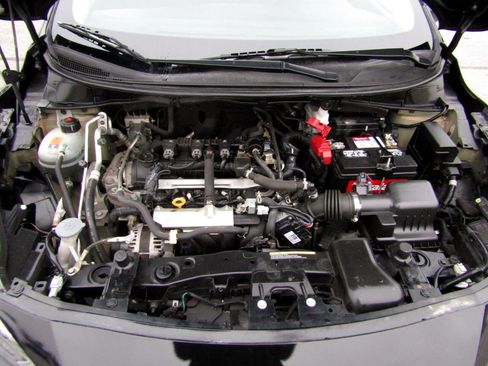 Used 2021 Nissan Versa S image 25