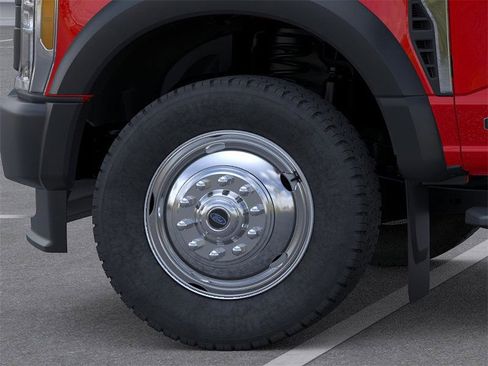 New 2025 Ford F550 4x4 Crew Cab image 19