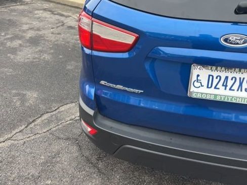 Used 2020 Ford EcoSport SE w/ SE Convenience Package image 18