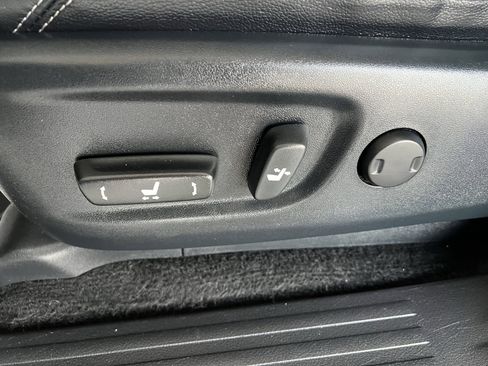 Used 2018 Toyota 4Runner Limited image 17