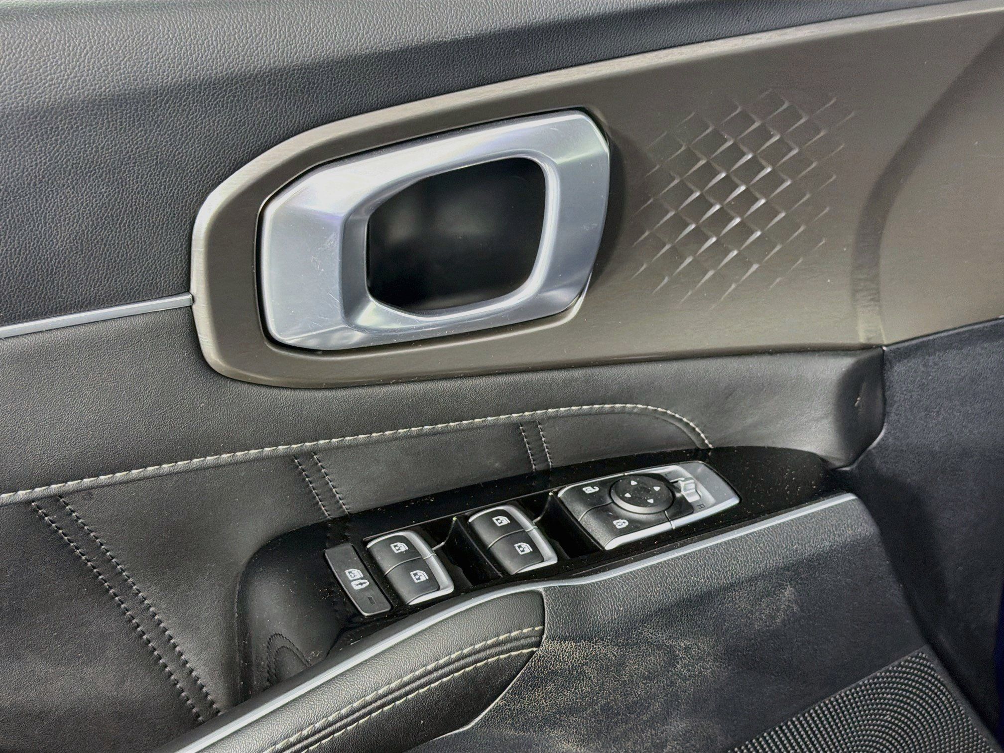 Used 2022 Kia Sorento SX FWD image 15