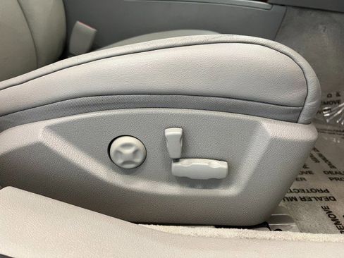 Used 2007 Cadillac STS image 18