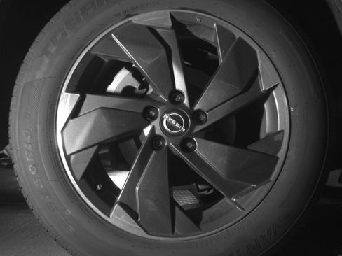 Used 2025 Nissan Rogue SV AWD/4WD image 27