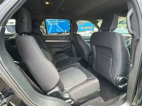 Used 2018 Ford Explorer XLT AWD/4WD image 23