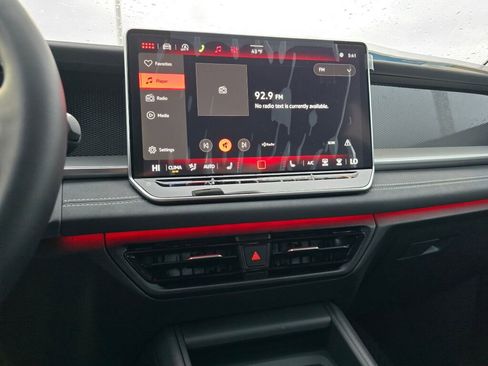 New 2026 Volkswagen Tiguan SE image 24