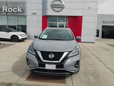 Used 2022 Nissan Murano Platinum w/ Cargo Package AWD/4WD image 2