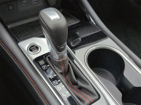 Used 2025 Nissan Altima 2.5 SR w/ SR Premium Package image 11