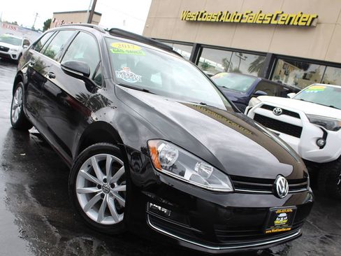 Used 2017 Volkswagen Golf SE image 41
