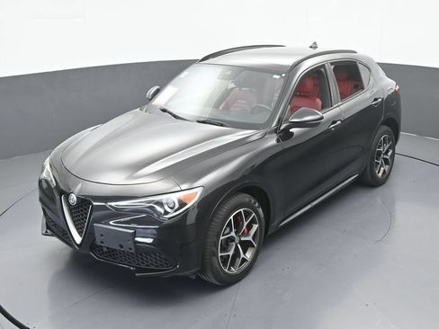 Used 2020 Alfa Romeo Stelvio Ti Sport w/ Quick Order Package 22S Sport AWD/4WD image 47
