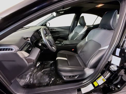 Used 2025 Toyota Camry SE FWD image 22