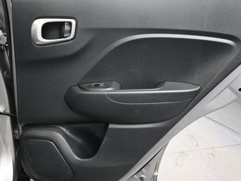 Certified 2023 Hyundai Venue SE image 14