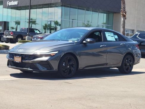 New 2026 Hyundai Elantra SEL Sport FWD image 2