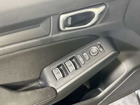Used 2023 Honda Civic Sport image 17