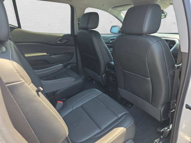 Used 2023 GMC Acadia SLT AWD/4WD image 11