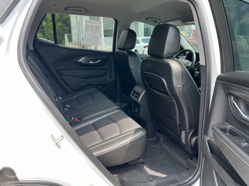 Used 2023 GMC Terrain SLT w/ Infotainment Package II AWD/4WD image 11
