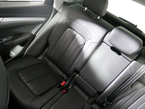 Used 2019 Audi Q5 2.0T Premium Plus w/ Premium Plus Package image 12