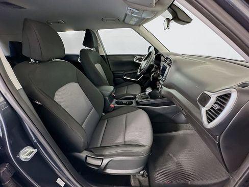 Used 2023 Kia Soul LX w/ LX Technology Package image 26
