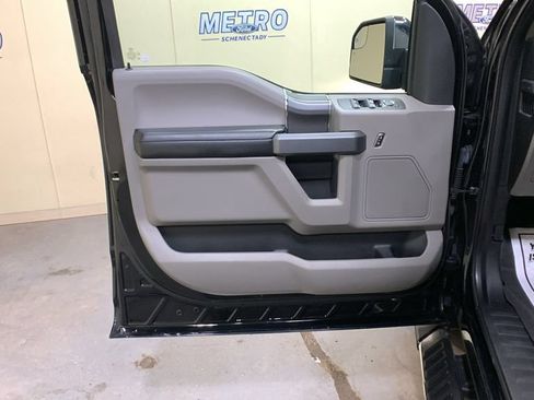 Used 2018 Ford F150 XLT w/ Equipment Group 302A Luxury AWD/4WD image 27