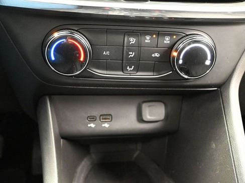 Used 2025 Buick Encore GX Preferred image 35