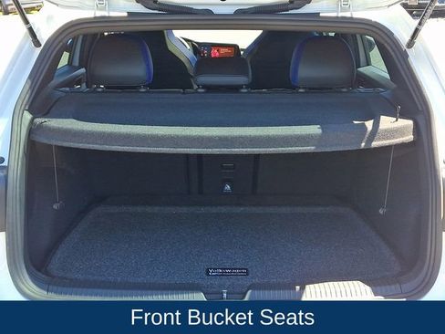 Used 2024 Volkswagen Golf R AWD/4WD image 28