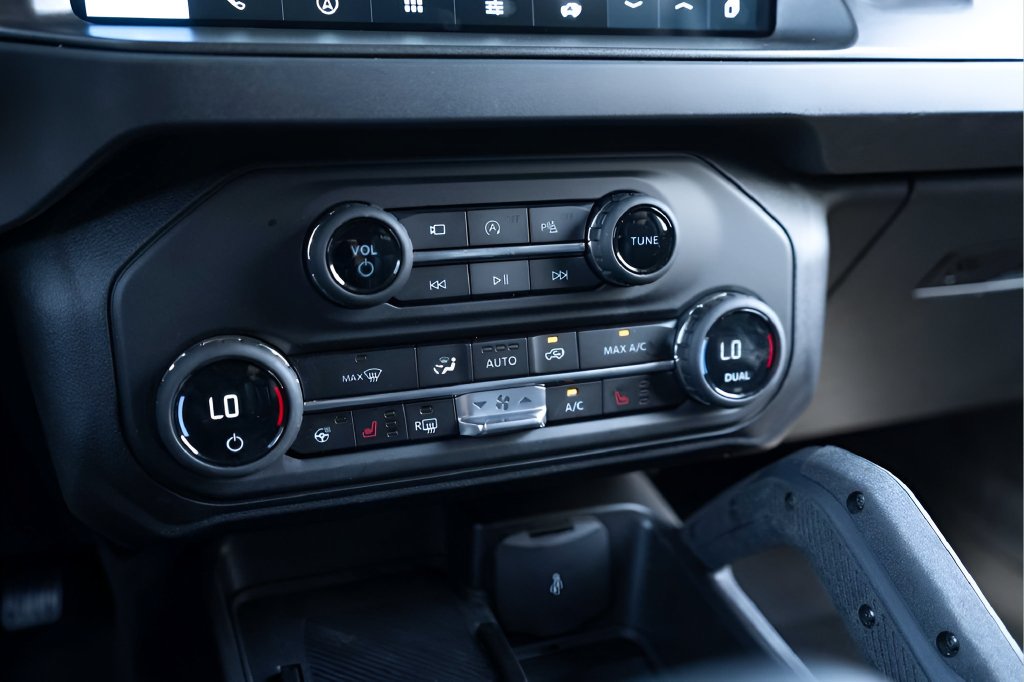 Used 2025 Ford Bronco Raptor AWD/4WD image 21