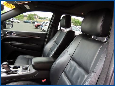 Certified 2018 Jeep Grand Cherokee Limited AWD/4WD image 13
