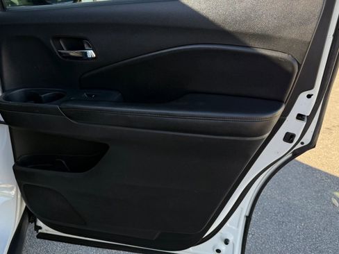 Used 2021 Honda Pilot EX image 22