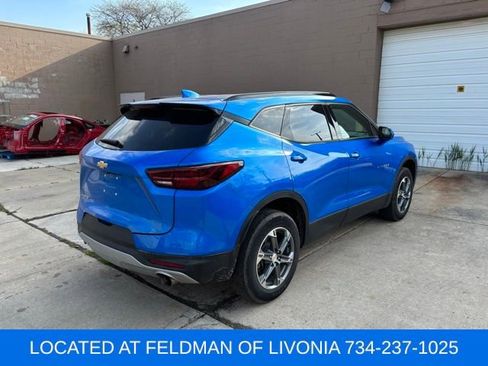 Used 2024 Chevrolet Blazer LT w/ Convenience Package FWD image 3