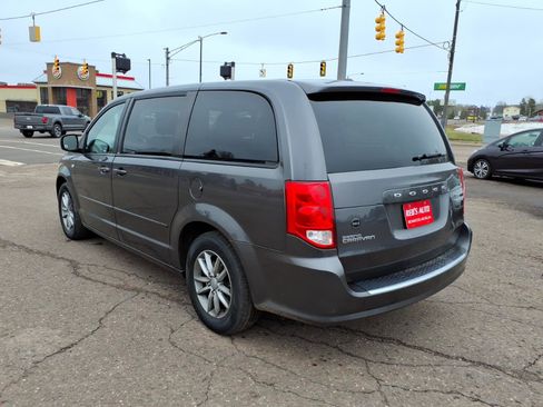 Used 2014 Dodge Grand Caravan SE FWD image 3