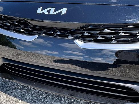 Used 2024 Kia Forte LXS FWD image 27