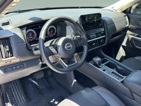 Certified 2025 Nissan Pathfinder Platinum w/ Cargo Package image 20