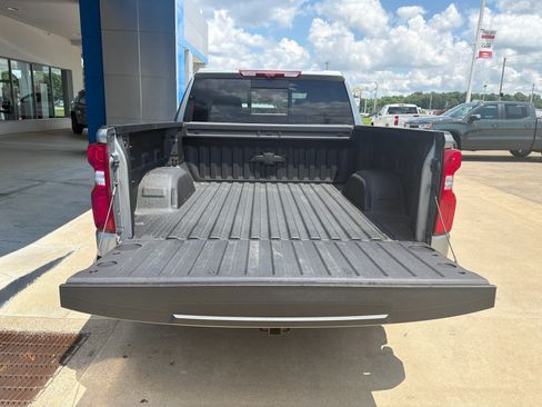 New 2026 Chevrolet Silverado 1500 LTZ w/ LTZ Premium Package AWD/4WD image 6