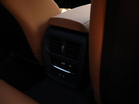 New 2025 BMW 330i xDrive Sedan w/ Premium Package image 17