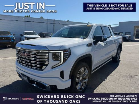 Used 2024 GMC Sierra 1500 Denali w/ Denali Reserve Package AWD/4WD image 1
