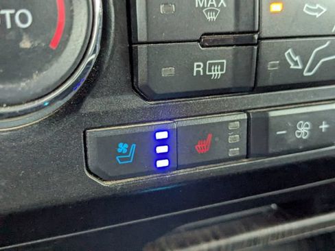 Used 2021 Ford F250 Lariat w/ Lariat Ultimate Package AWD/4WD image 27
