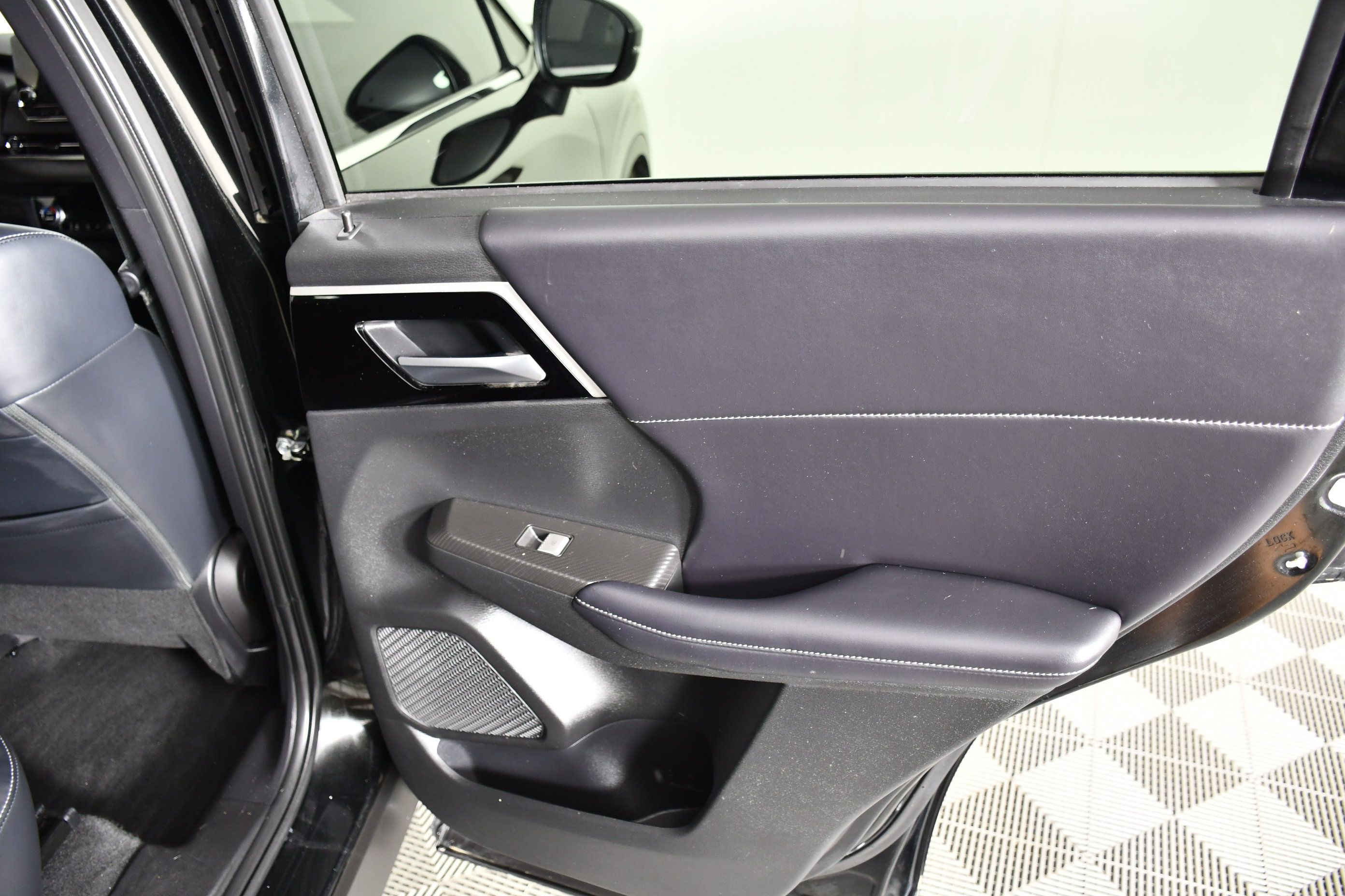 Used 2024 Mitsubishi Outlander SE AWD/4WD image 40