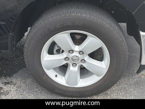 Used 2024 RAM 1500 Classic SLT AWD/4WD image 12