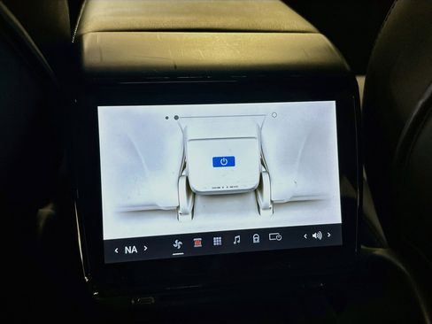 Used 2022 Tesla Model Y Performance AWD/4WD image 29