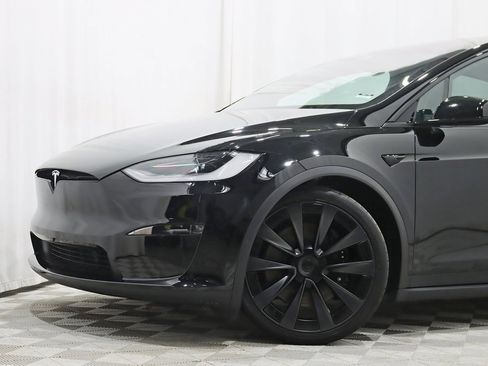 Used 2022 Tesla Model X Plaid image 2