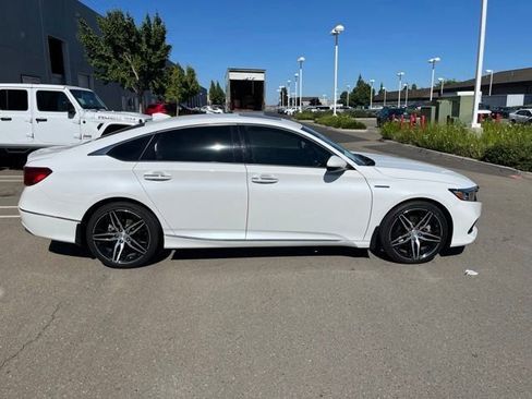Used 2022 Honda Accord Touring image 4
