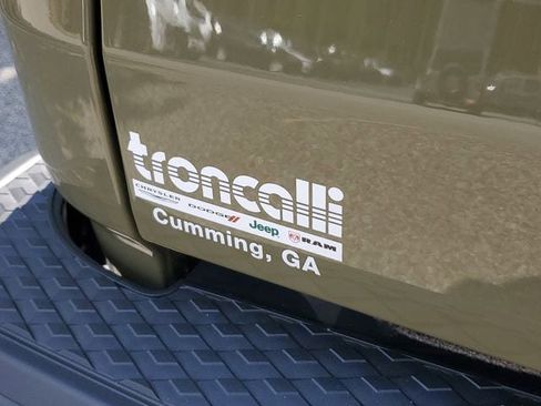 New 2025 Jeep Gladiator Sport image 8