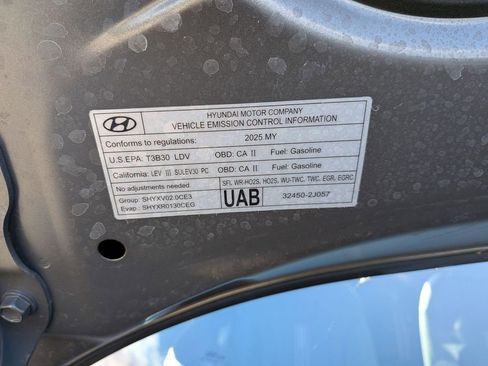 Used 2025 Hyundai Elantra Sport image 34