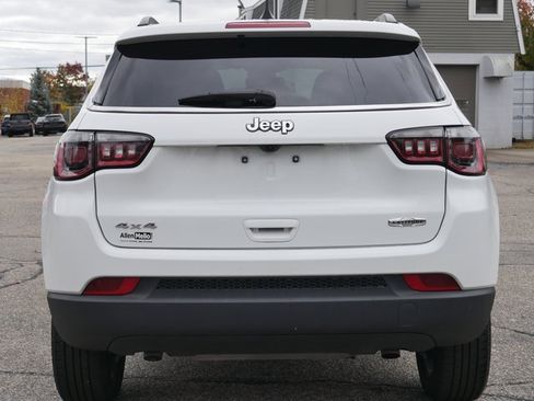 Used 2024 Jeep Compass Latitude image 5