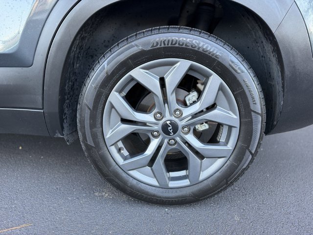 Certified 2025 Kia Seltos S FWD image 38