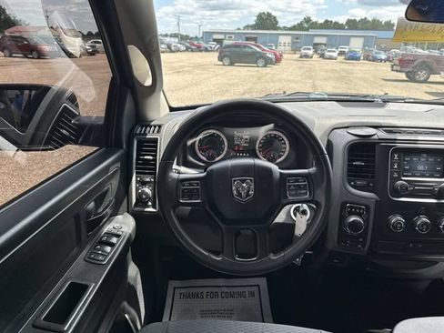 Used 2018 RAM 1500 Express w/ Express Value Package AWD/4WD image 13