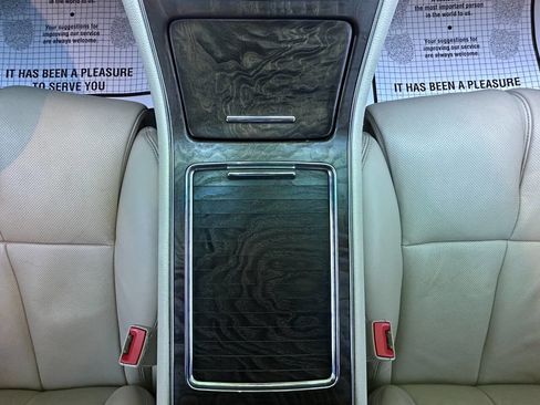 Used 2017 Lincoln Continental Reserve w/ Luxury Package image 30