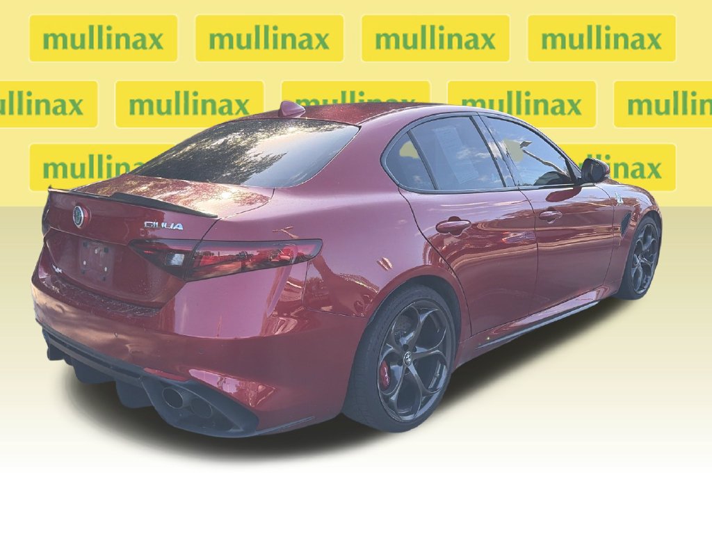 Used 2017 Alfa Romeo Giulia Quadrifoglio RWD image 4