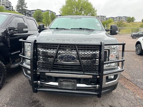 Used 2019 Ford F250 XLT w/ XLT Value Package AWD/4WD image 3