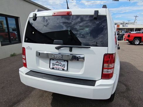 Used 2012 Jeep Liberty Sport image 7