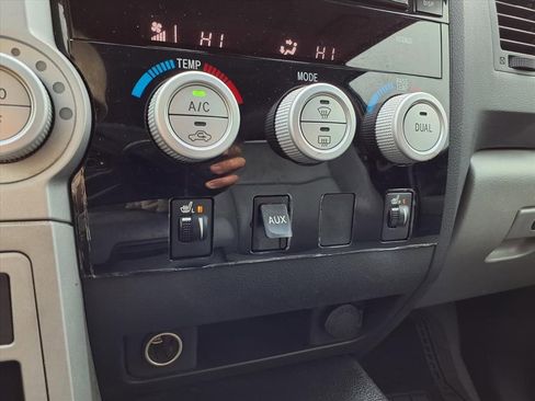 Used 2008 Toyota Tundra Limited image 23